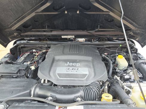 Used 2013 Jeep Wrangler Unlimited Sport AWD/4WD image 53