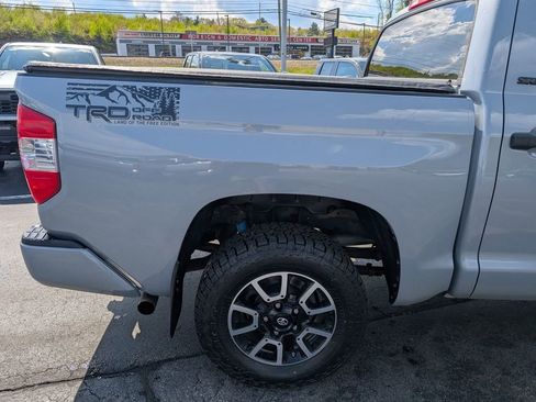 Used 2019 Toyota Tundra SR5 AWD/4WD image 8