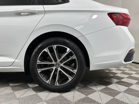 Used 2025 Volkswagen Jetta Sport image 27