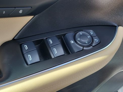 Used 2024 Buick Envision Preferred AWD/4WD image 18