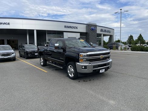 Used 2018 Chevrolet Silverado 2500 LTZ w/ Vortec Plus Package AWD/4WD image 2