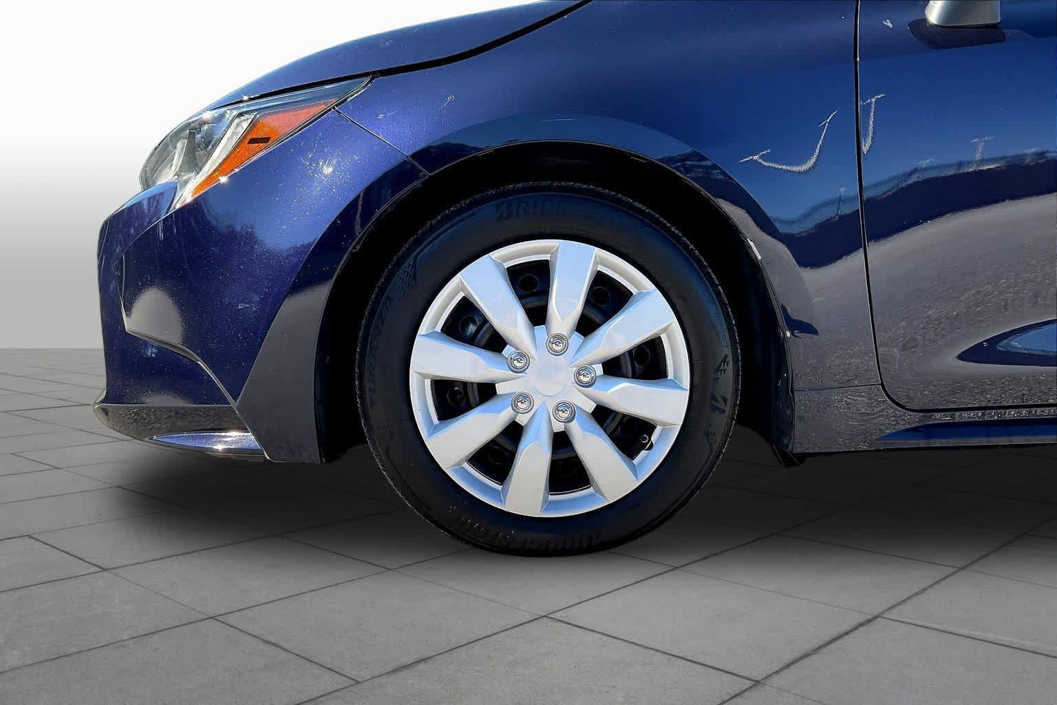 Used 2021 Toyota Corolla LE FWD image 11