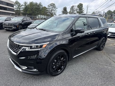 Certified 2024 Kia Carnival SX Prestige image 3