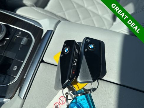 Used 2025 BMW X7 xDrive40i w/ Climate Comfort Package image 31