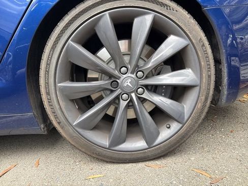 Used 2016 Tesla Model S 90D image 4