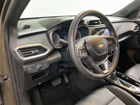 Used 2022 Chevrolet TrailBlazer ACTIV w/ Sun and Liftgate Package image 2