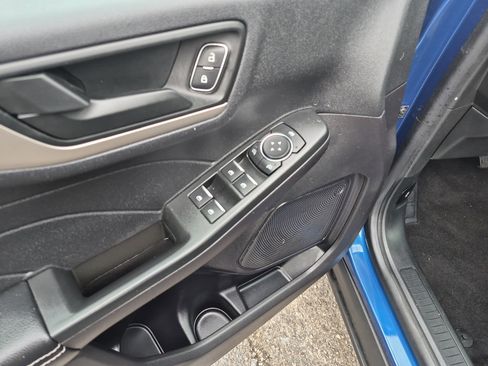 Certified 2022 Ford Escape SE image 9