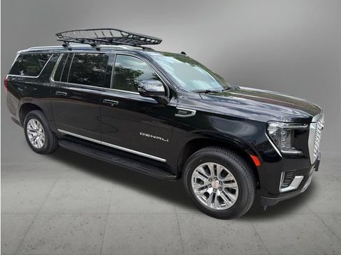 Used 2024 GMC Yukon XL Denali AWD/4WD image 7
