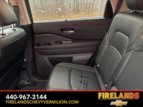 Used 2024 Nissan Pathfinder SL image 42