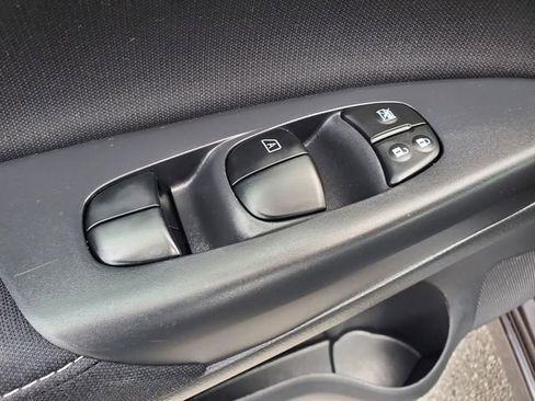 Used 2015 Nissan Sentra SV image 18