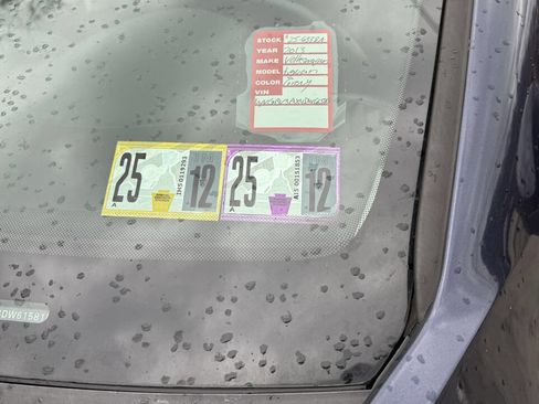 Used 2013 Volkswagen Tiguan S image 4