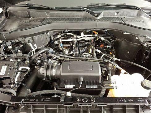 Used 2023 Ford Explorer XLT w/ Equipment Group 202A image 28