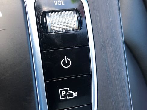 Used 2022 Mercedes-Benz GLC 300 4MATIC image 25