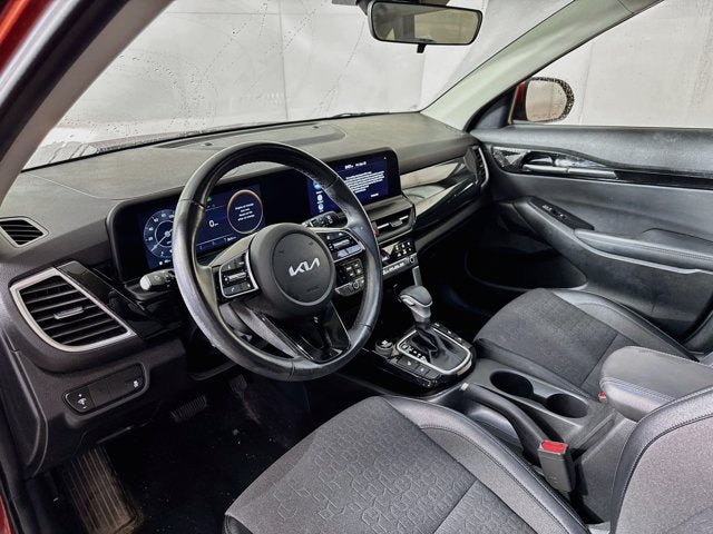 Certified 2024 Kia Seltos X-Line AWD/4WD image 9