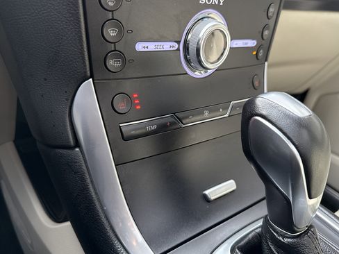 Used 2018 Ford Edge Titanium w/ Technology Package image 33