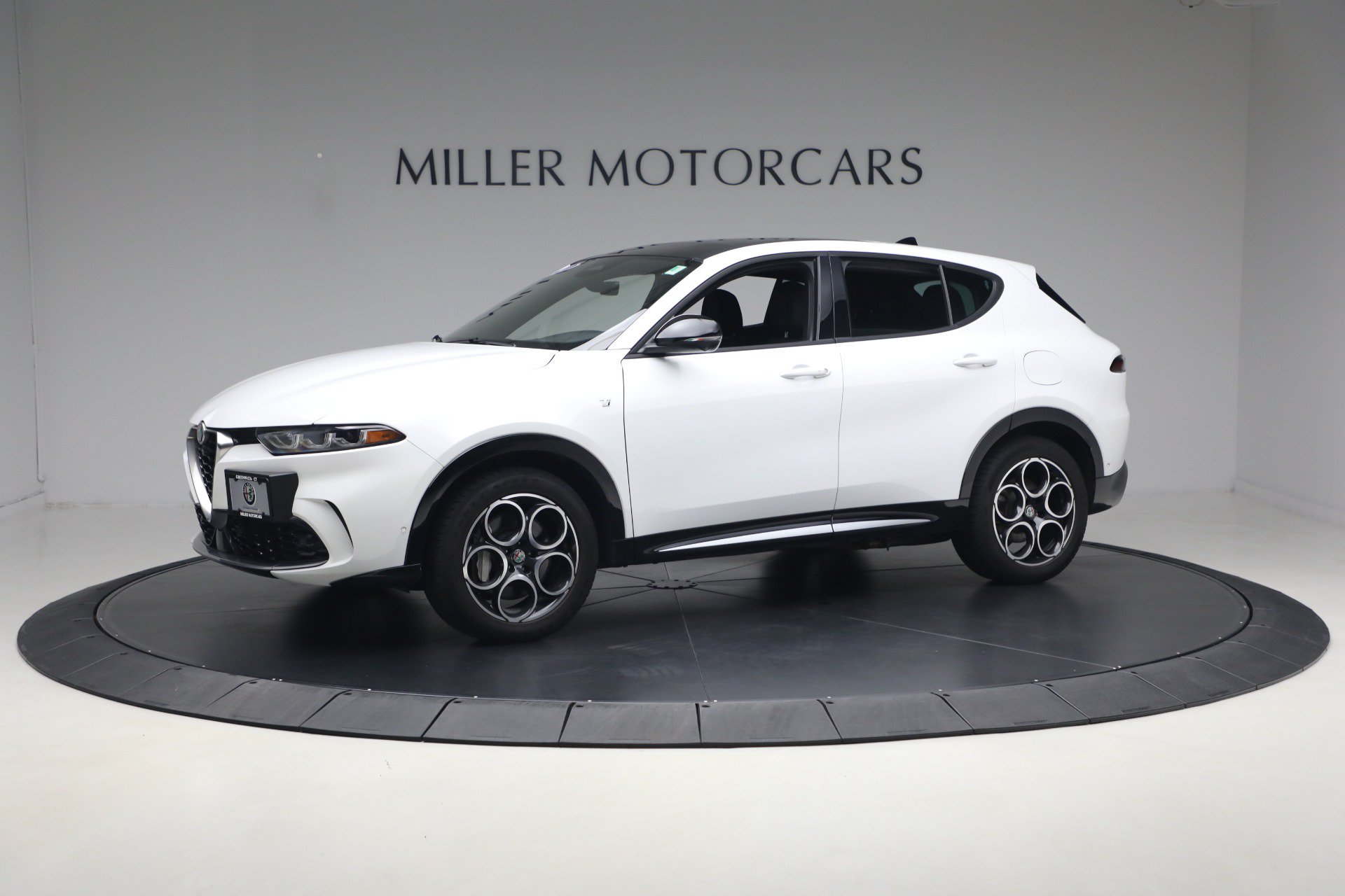 Used 2024 Alfa Romeo Tonale Ti AWD/4WD image 1