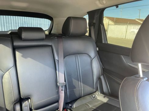 Used 2025 MAZDA CX-70 3.3 Turbo w/ Preferred Package image 40