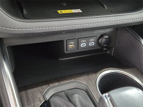 Used 2023 Toyota Highlander Platinum image 38