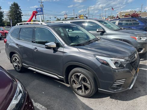 Used 2022 Subaru Forester Touring AWD/4WD image 2