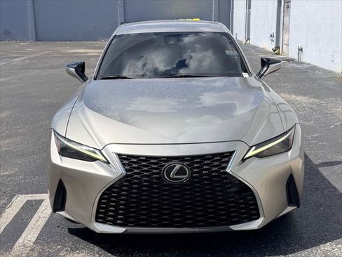 Used 2022 Lexus IS 300 RWD image 9