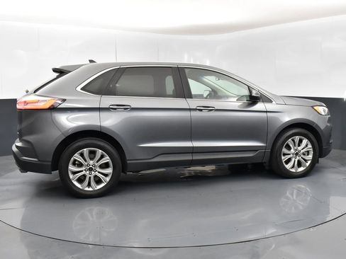 Used 2024 Ford Edge Titanium image 8
