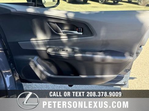 Used 2024 Toyota Prius XLE AWD/4WD image 12