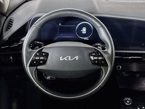 Certified 2023 Kia Niro Wind FWD image 14