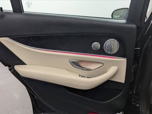 Used 2017 Mercedes-Benz E 300 4MATIC image 16