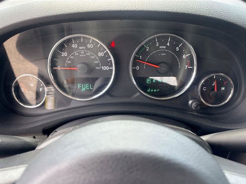 Used 2018 Jeep Wrangler Unlimited Sport AWD/4WD image 12
