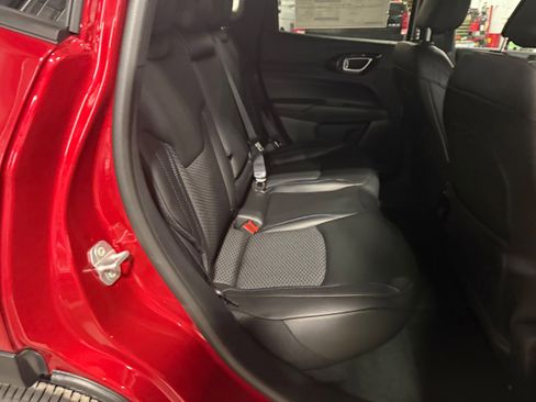 New 2026 Jeep Compass Latitude image 10