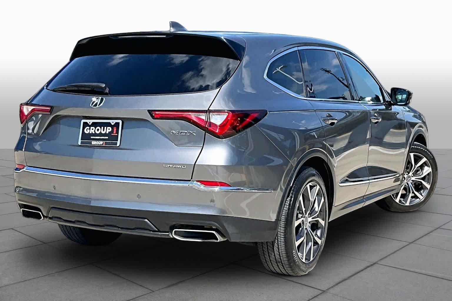 Used 2023 Acura MDX w/ Technology Package AWD/4WD image 12