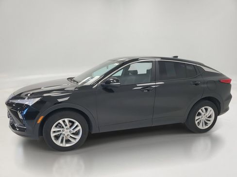 Used 2025 Buick Envista Preferred image 4