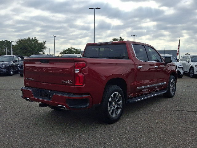 Used 2024 Chevrolet Silverado 1500 High Country w/ Technology Package AWD/4WD image 4