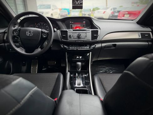 Used 2016 Honda Accord Sport image 8