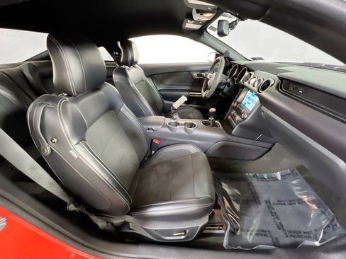 Used 2016 Ford Mustang Shelby GT350 w/ Technology Package image 27