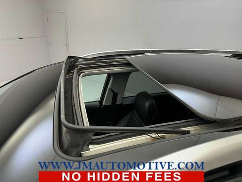 Used 2021 Chevrolet Equinox Premier image 11