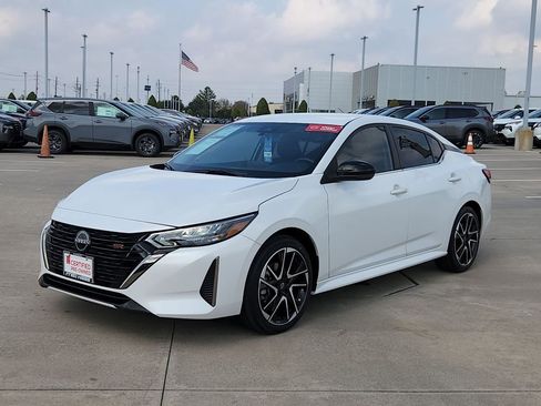 Certified 2024 Nissan Sentra SR image 3