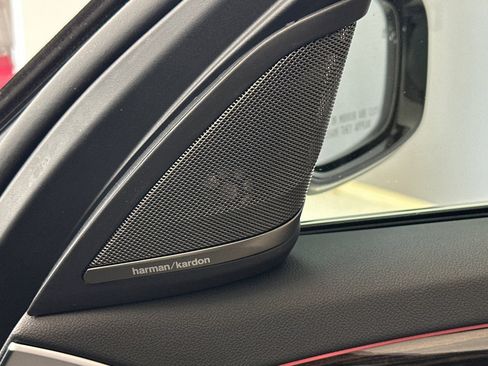 Certified 2023 BMW 530e w/ Premium Package image 21