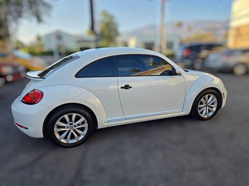 Used 2017 Volkswagen Beetle 1.8T Classic FWD image 6
