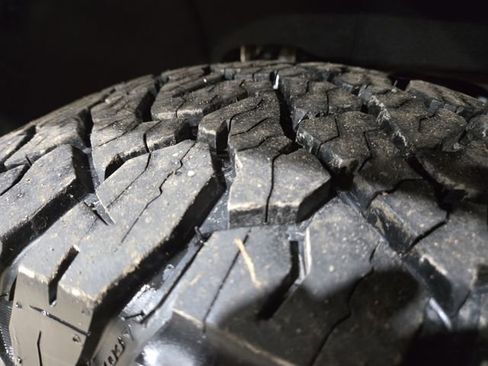 Used 2024 GMC Sierra 3500 SLT w/ SLT Premium Package image 9