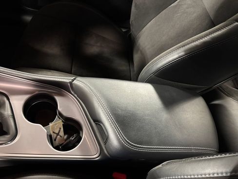 Used 2023 Dodge Challenger R/T w/ T/A Package image 21