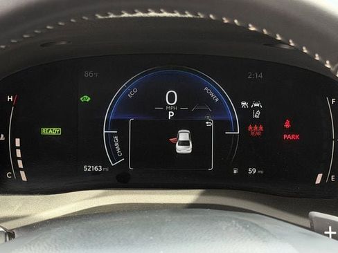 Used 2025 Toyota Camry SE w/ Convenience Package image 16