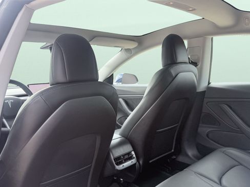 Used 2019 Tesla Model 3 Standard Range RWD image 29