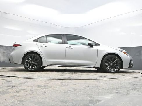 Used 2025 Toyota Corolla XSE image 38