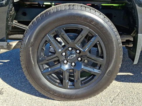 Certified 2025 Chevrolet Silverado 1500 Custom image 8