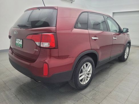 Used 2015 Kia Sorento LX image 9
