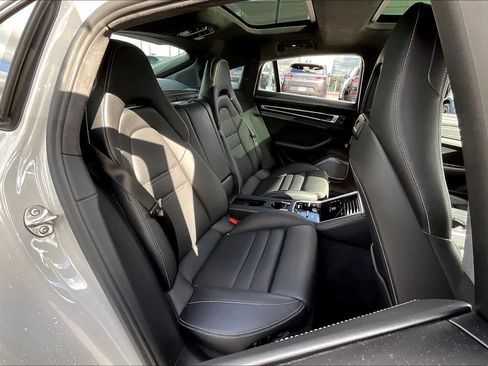 Used 2022 Porsche Panamera Turbo S image 30