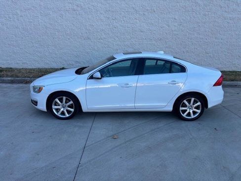 Used 2016 Volvo S60 T5 Premier image 13