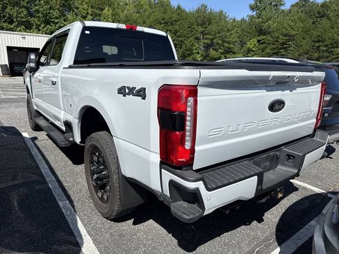 Used 2025 Ford F250 XLT w/ Black Appearance Package AWD/4WD image 16