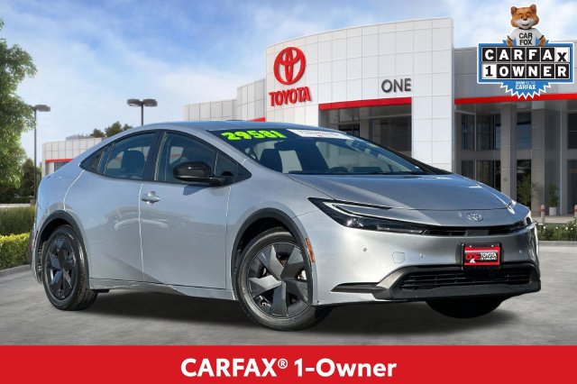 Certified 2025 Toyota Prius LE FWD image 2